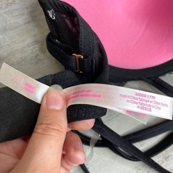 Pink Victoria’s Secret push up bra 32DDD - Picture 6 of 9